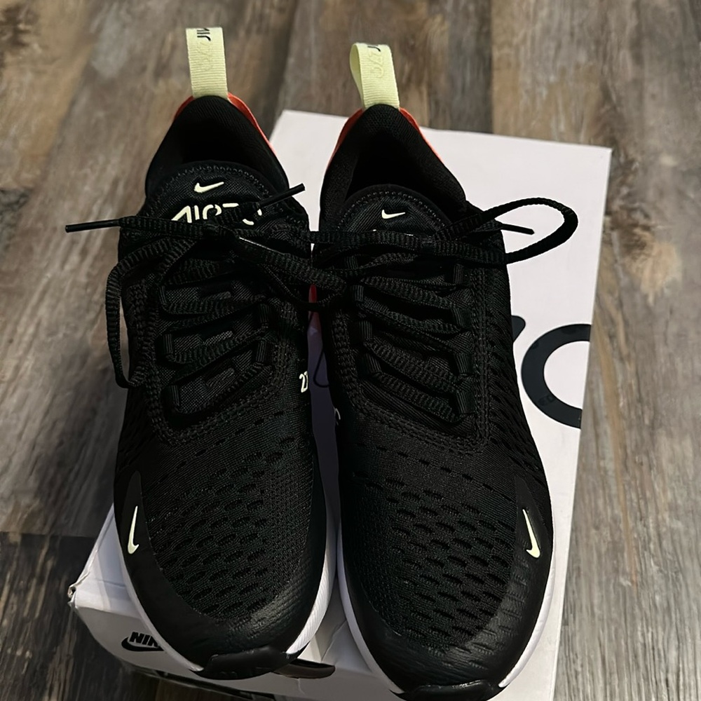 Women’s Nike Air Max 270